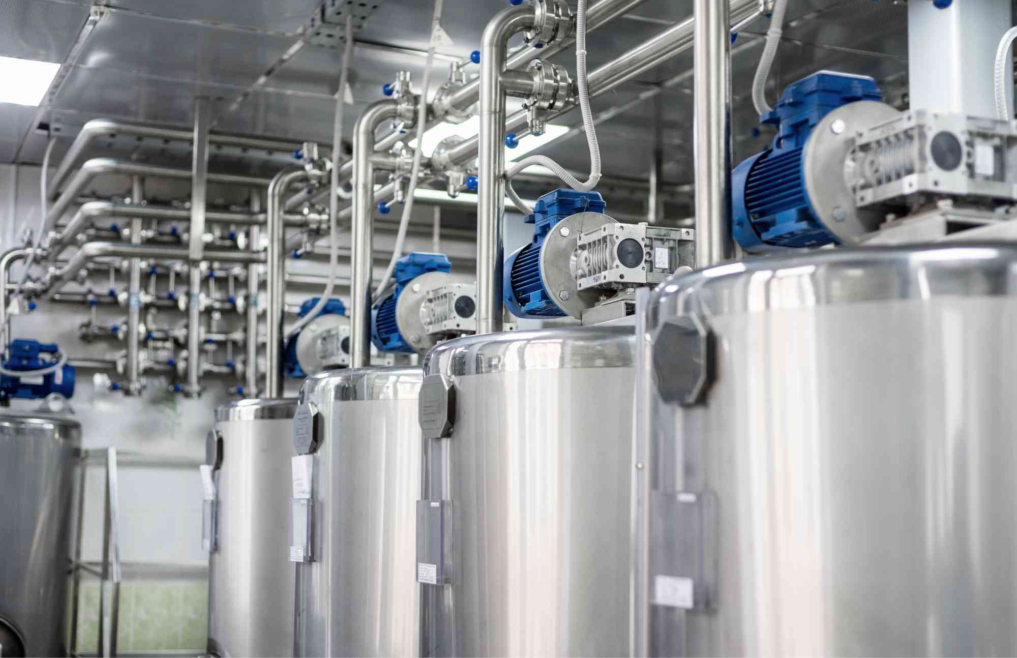 Stainless Steel or Plastic Mix Tank Systems – Which Should You Select?